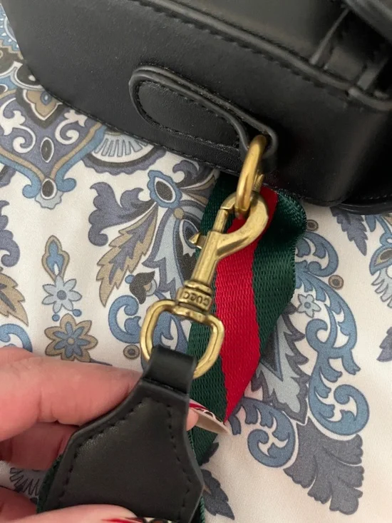 Gucci Beige GG Canvas Crossbody with Black Leather & Signature Green-Red Strap - Picture 6 of 6